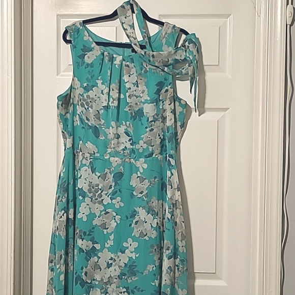 R&K Dresses & Skirts - R&K Teal flower print sleeveless maxi dress Size 18